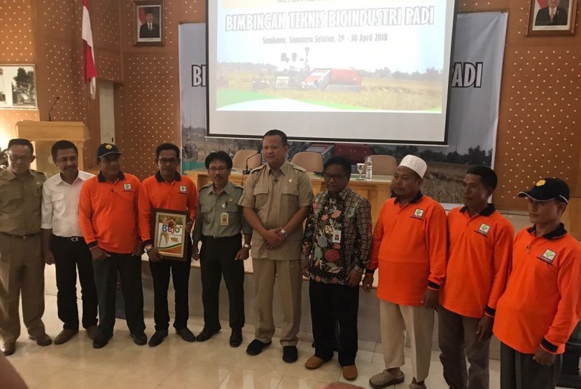 Kegiatan Bimbingan Teknis Bioindustri Padi di Aula Balai Penelitian Perkebunan di Sembawa, Kabupaten Banyuasin, Sumatra Selatan.