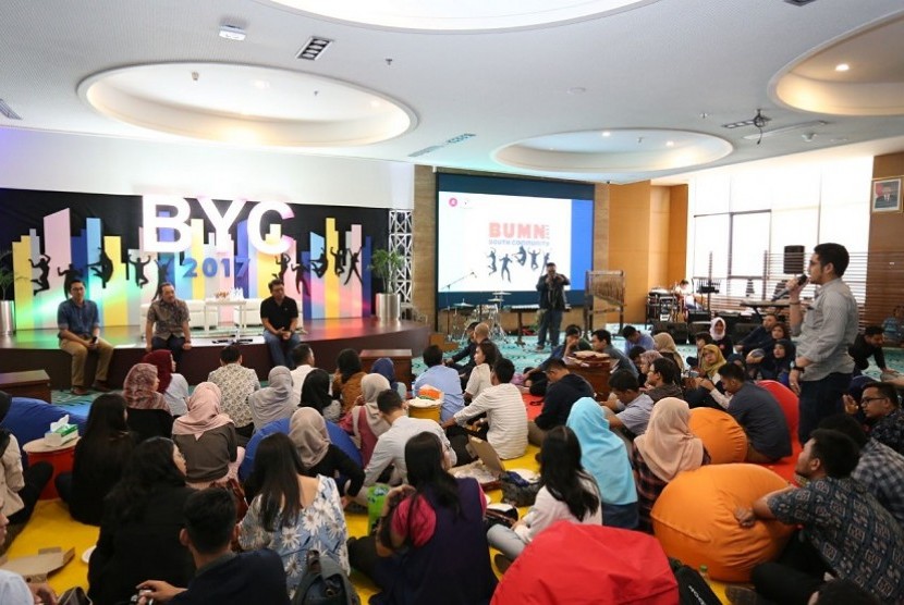 Kegiatan BUMN Youth Community (BYC) di kantor pusat Pertamina, Jakarta, Sabtu (15/7).