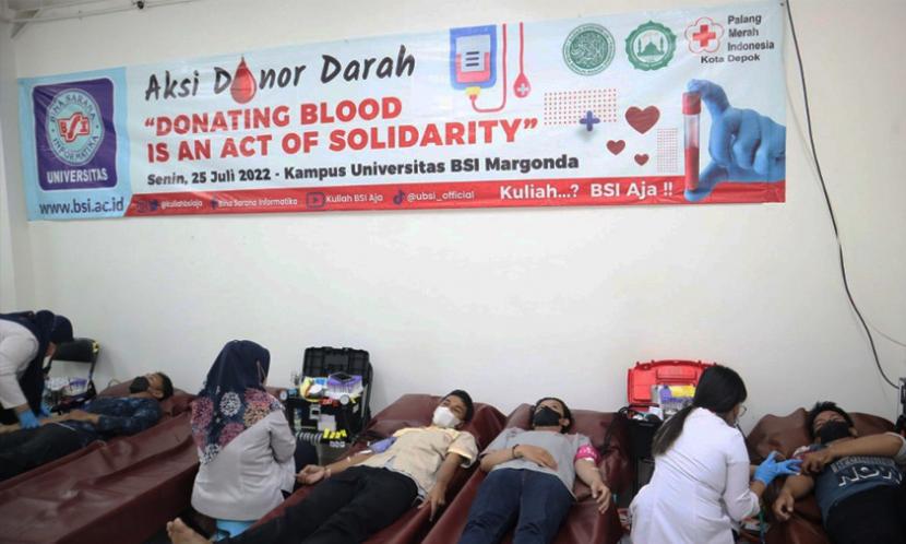  Kegiatan donor darah di Universitas BSI (Bina Sarana Informatika) kampus Margonda, menjadi kegiatan yang terselenggara atas kampus melalui Korps Sukarelawan Bina Sarana Informatika (KSR BSI) bersama Badan Komunikasi Pemuda Remaja Masjid Indonesia (BKPRMI) Kota Depok dan Palang Merah Indonesia (PMI) Kota Depok. 