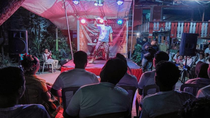 Kegiatan Festival dan Lomba Menyanyi Lagu Bugis-Makassar di Jipang, Bontonompo Selatan, Kabupaten Gowa, Sulawesi Selatan.