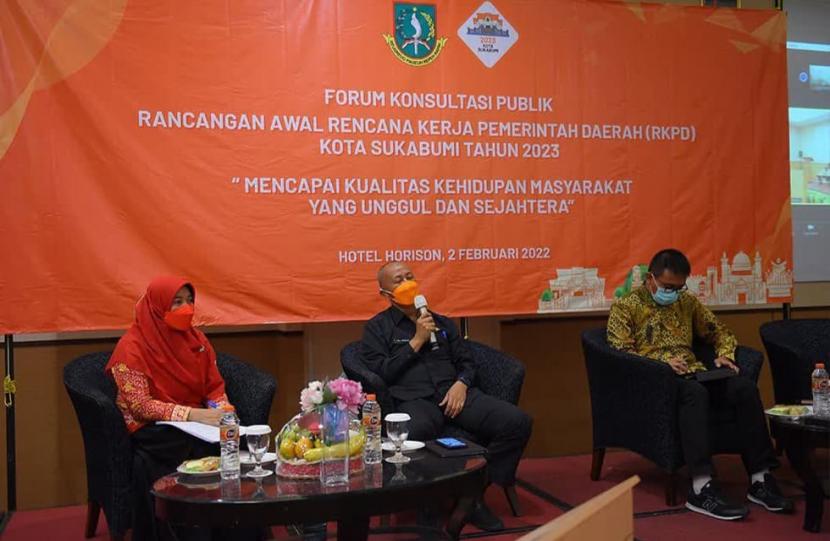 Kegiatan Forum Konsultasi Publik dalam penyusunan RKPD 2023 Kota Sukabumi salah satunya fokus tangani Covid-19 di Hotel Horison, Rabu (2/2/2022).