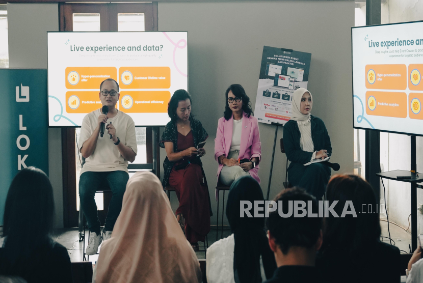 Kegiatan forum Loket Talks yang mempertemukan pelaku industri hiburan, penyedia layanan keuangan digital, dan platform media sosial.