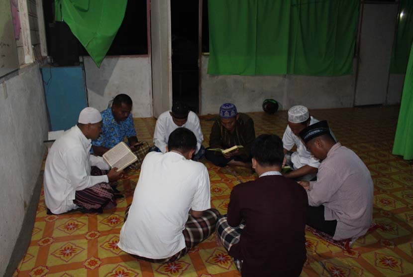 Kegiatan halaqah Alquran di Boven Digoel, Papua,  yang diadakan oleh BMH.