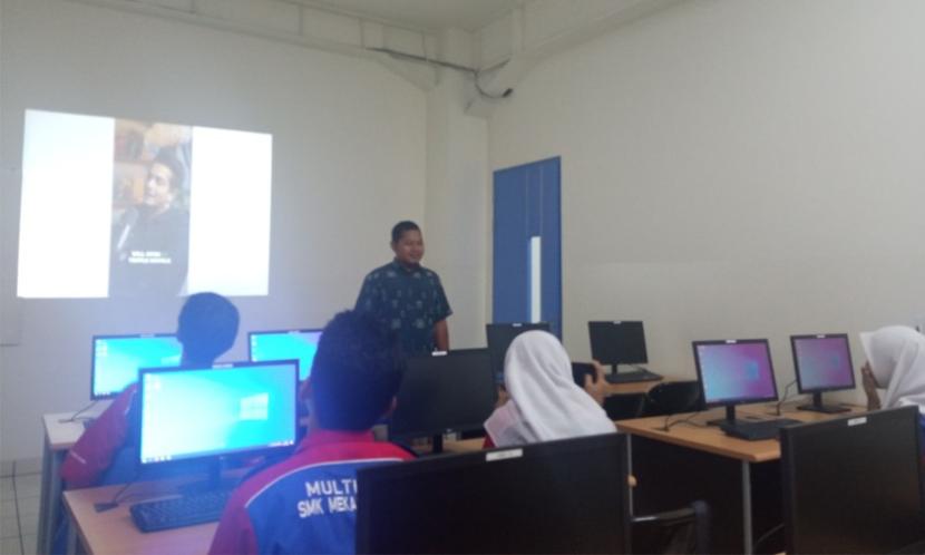 Kegiatan Internship AI Universitas BSI bersama MTryout bersama para siswa SMK Mekanik Cibinong.