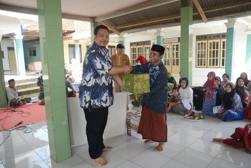 Kegiatan Jumat keliling IPB mencapai Desa Petir, Dramaga, Bogor.