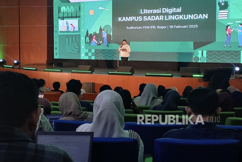 Kegiatan literasi digital Kampus Sadar Lingkungan di IPB, Bogor, Selasa (18/2/2025).