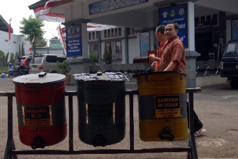 Kegiatan memilah sampah telah menjadi budaya negara maju.