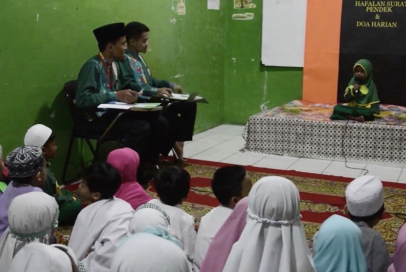 Kegiatan menghafal Alquran di SDIT Alquran El Fawas, Jakarta