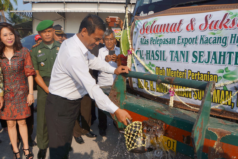   Kegiatan Mentan Andi Amran Sulaiman di Tuban dan Gresik, Rabu (30/9/201)