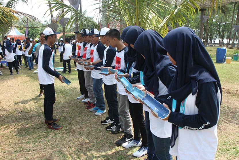 Ratusan Peserta LCC Empat Pilar MPR Ikuti Outbond di Cibubur | Republika  Online