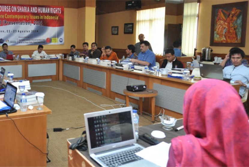 Kegiatan Program Pascasarjana (PPs) Universitas Muhammadiyah Malang (UMM) memberi perhatian khusus pada penegakan Hak Asasi Manusia (HAM)