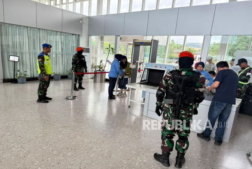 SatgasTNI AU di Bandara Khusus Weda Bay Amankan 9 Paket Sampel Nikel dari Penumpang WNA