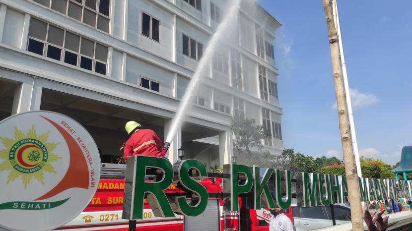 Kegiatan simulasi kebakaran di RS PKU Muhammadiyah Kota Solo.