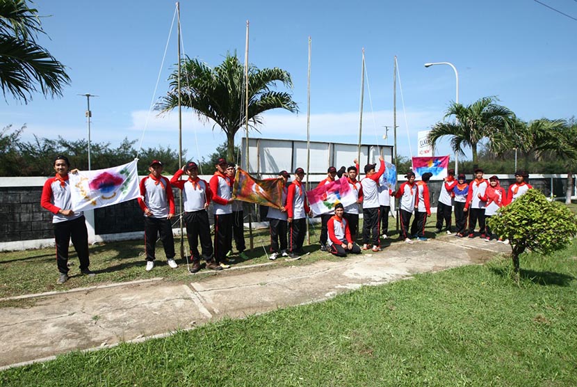   Kegiatan Sosialisasi Empat Pilar MPR RI dengan metode outbound yang diikuti mahasiswa se-Bengkulu, Ahad (6/12), yang dilaksanakan secara marathon sejak tanggal 4-7 Desember 2015. (foto : MPR RI)