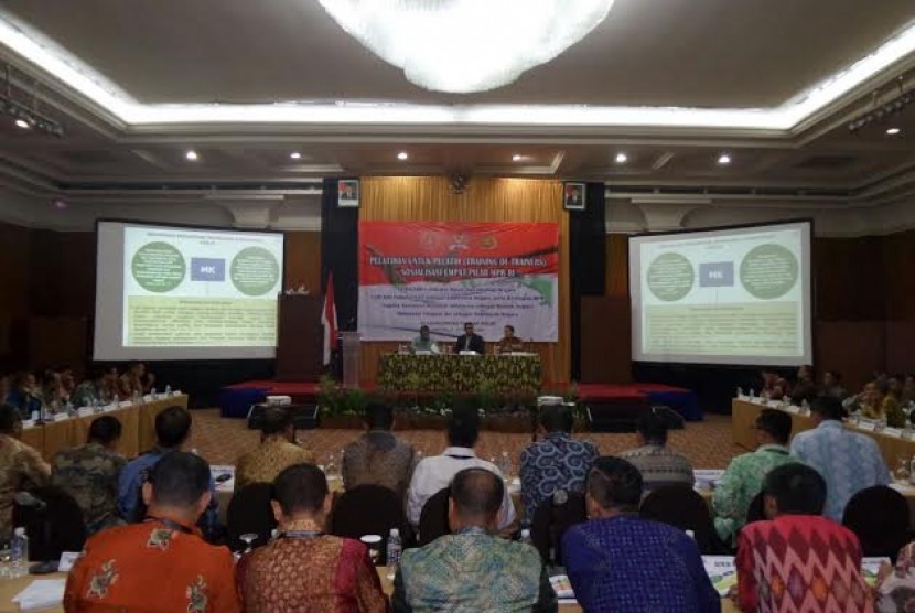 kegiatan ToT yang diselenggarakan oleh MPR RI di lingkungan perwira menengah TNI dan POLRI di Bandung.
