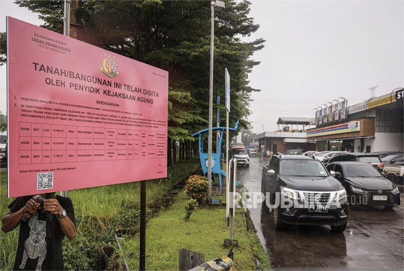 Kejagung menyita seluruh aset di Rest Area Kilometer (Km) 21 B Tol Jagorawi, Kabupaten Bogor, Jawa Barat, Rabu (21/5/2025).