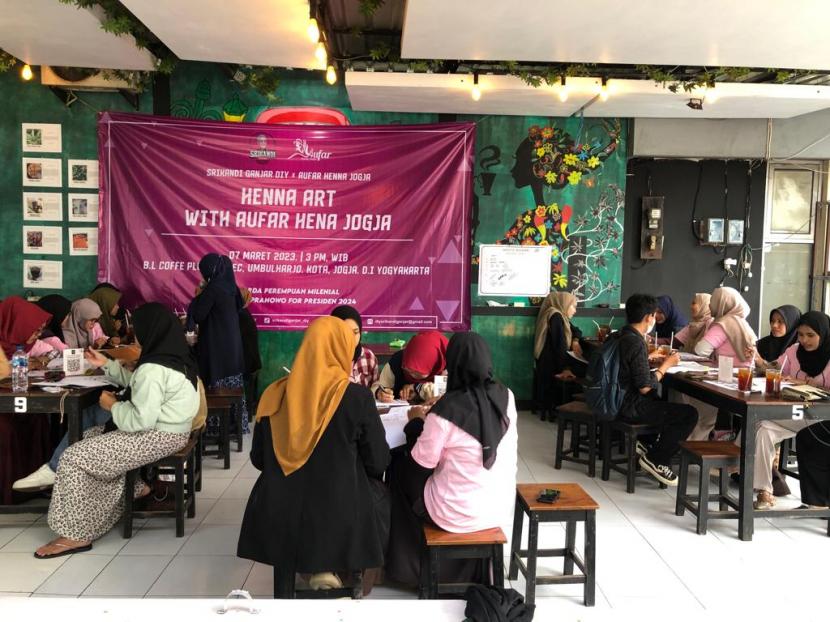 Kelas Henna Art di Yogyakarta, Sabtu(11/3/2023). 