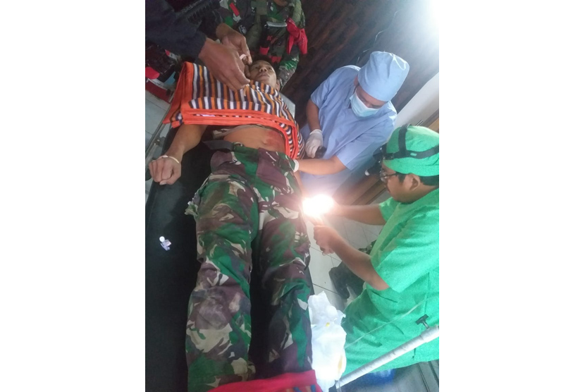 Kelompok kriminal separatis bersenjata (KKSB) melakukan pengadangan terhadap rombongan Tim Gabungan Pencari Fakta (TGPF) Intan Jaya, Jumat (9/10). Anggota TGPF Intan Jaya, Bambang Purwoko, menjadi korban dari kejadian itu.