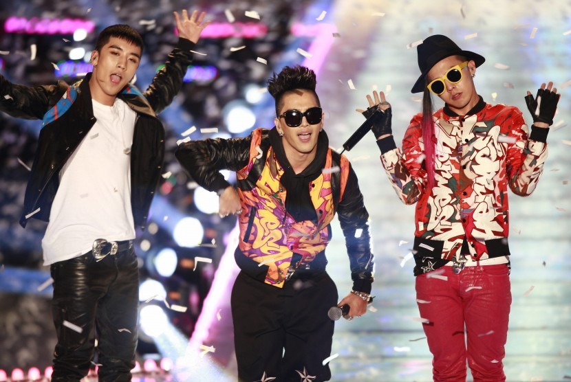Kelompok musik Korea Bigbang. Bigbang siap kembali 5 April tanpa Seungri dan T.O.P