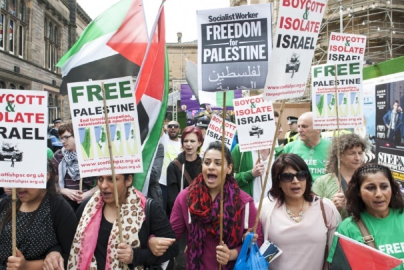 Kelompok pro-Palestina memprotes pertunjukan yang akan digelar Israel di Festival Edinburgh Fringe.