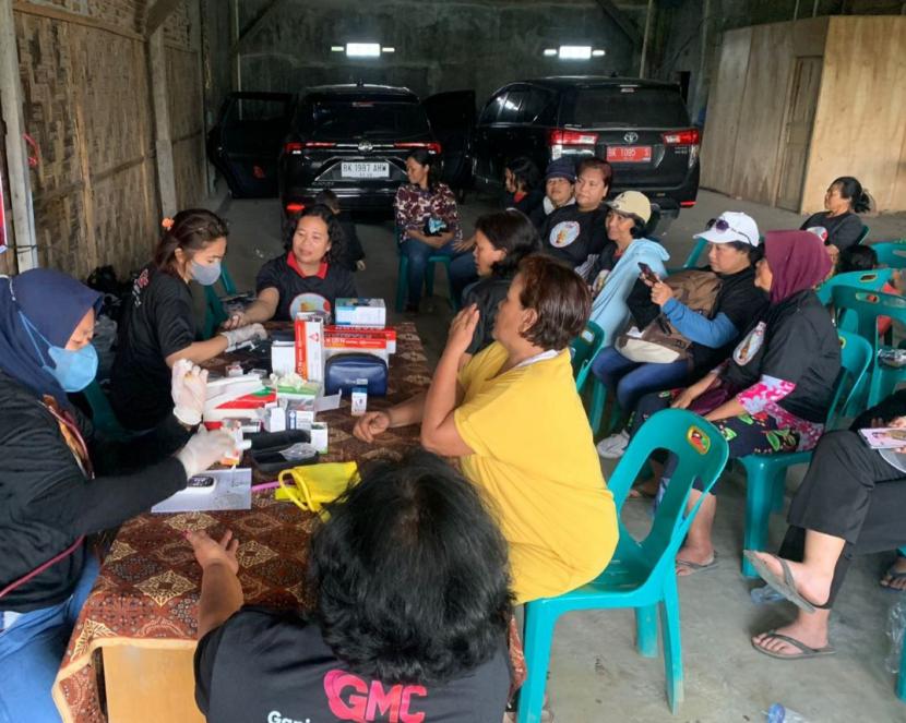 Kelompok relawan GMC menggelar kegiatan bertajuk Cek Kesehatan Gratis di Sumut pada Rabu (29/3/2023).