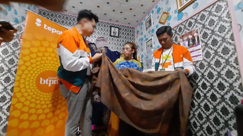 Kelompok Sentra AKT Banjarmasin Utara, Kalimantan Selatan yang dipimpin oleh Siti Aminah merupakan kelompok Sentra Tangguh BTPN Syariah yang sudah berjalan sembilan tahun. PT Bank BTPN Tbk optimistis akan tetap tumbuh dengan berhati-hati di tengah ancaman resesi global pada tahun ini.