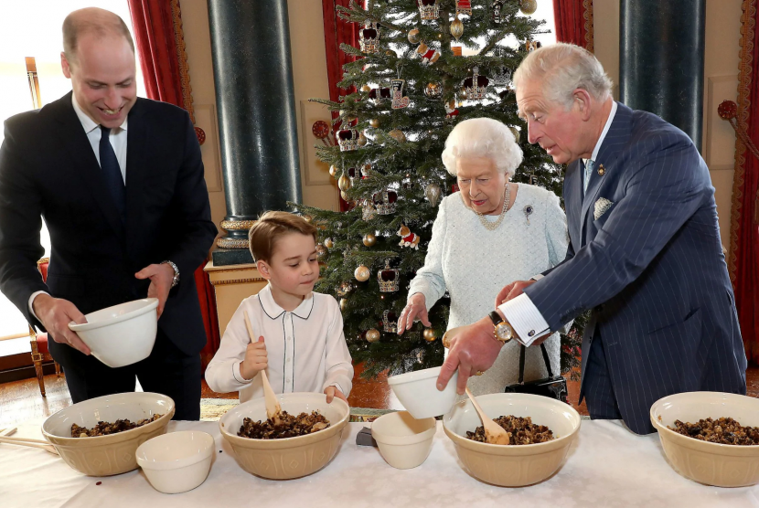 Keluarga kerajaan Inggris memiliki koki pribadi yang secara khusus membuatkan menu-menu makanan keseharian mereka (Foto: ilustrasi)