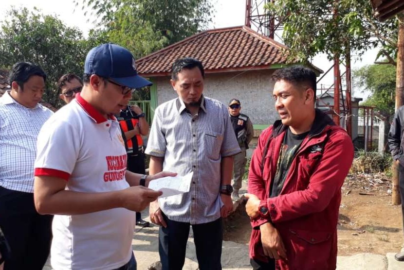 Keluarga korban yang terdampak bencana asal Sukabumi di Palu Sulawesi Tengah dikunjungi Wali Kota Sukabumi Achmad Fahmi di rumahnya di Kecamatan Gunungpuyuh Kota Sukabumi Ahad (30/9)