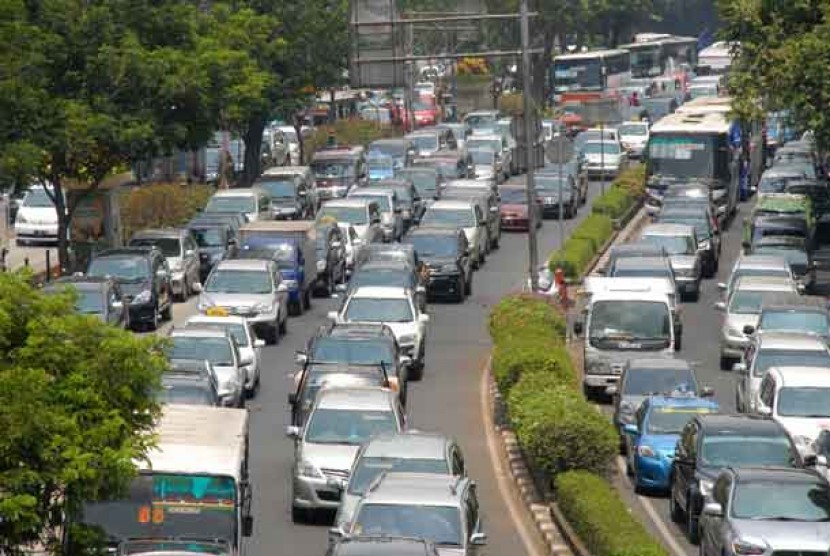 Si Biru Pahlawan Kemacetan Jakarta | Republika Online