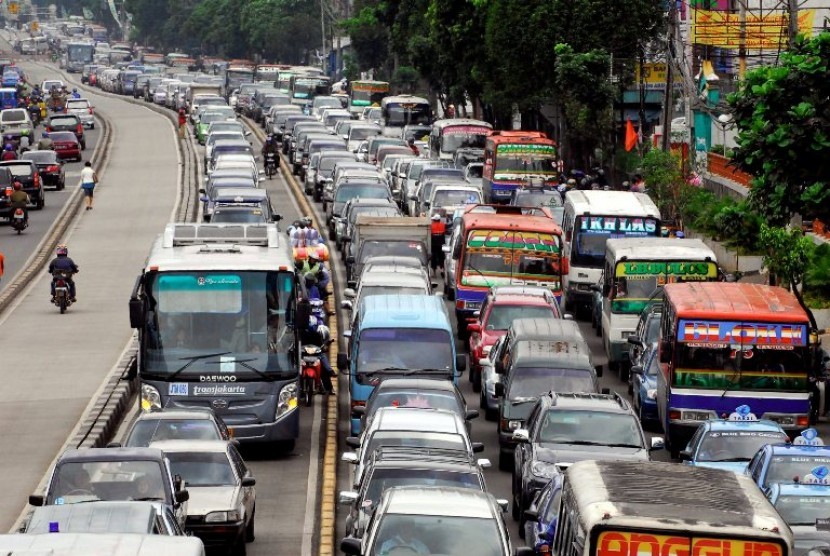 Kemacetan di Mampang Prapatan Jakarta