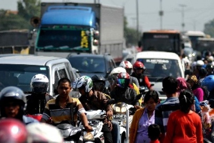 Kemacetan (ilustrasi) Pemerintah Kota Jakarta Timur (Pemkot Jaktim) menutup akses Jembatan Kapin di Jl. Laksamana Malahayati, Pondok Kelapa, Duren Sawit, Rabu malam sekitar pukul 21.00 WIB.