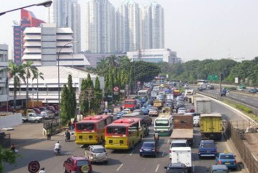 Kemacetan yang menjadi pemandangan setiap hari di DKI Jakarta 