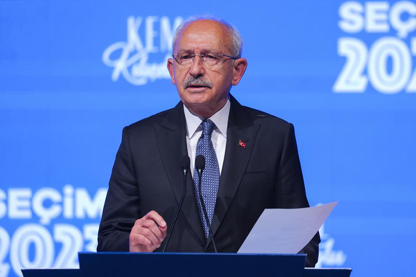 Kemal Kilicdaroglu pimpinan oposisi utama Turki Republican Peoples Party (CHP). CHP menunjuk dewan eksekutif baru .