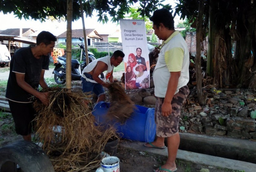 Kembangkan Ekonomi, Rumah Zakat Budidayakan Belut