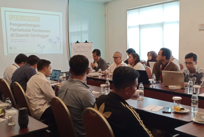 Kemendes PDTT  gelar diskusi terbuka tentang pengembangan pariwisata perdesaan di daerah tertinggal, pada Selasa (24/9), di Oria Hotel, Jakarta.