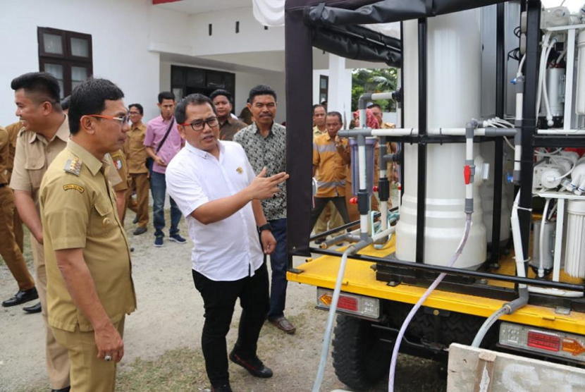 Kemendes PDTT mengirimkan mobil tangki air bersih ke Pemkab Sigi.