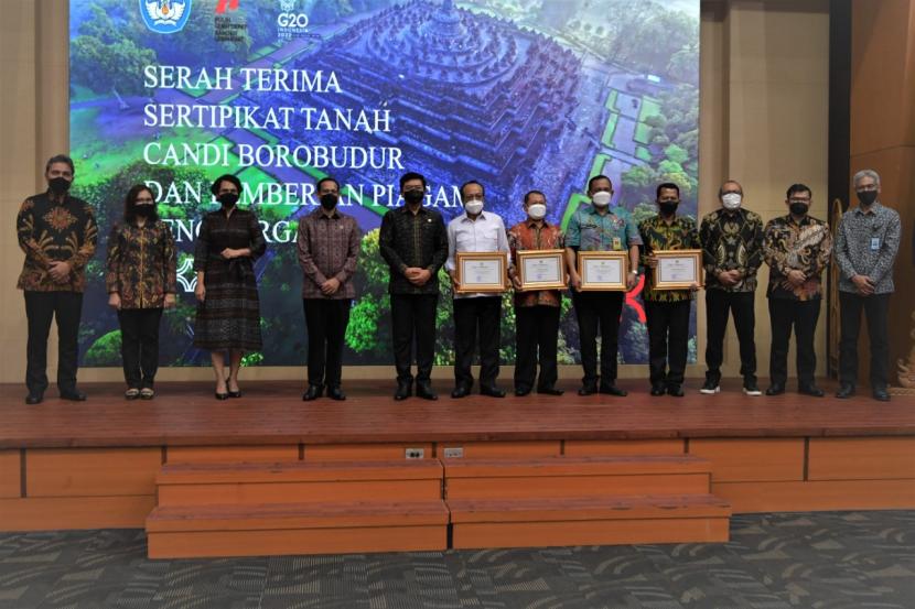 Kemendikbudristek secara resmi telah mendapatkan sertifikat hak pakai terhadap tanah di Zona I Kawasan Candi Borobudur yang dikeluarkan oleh Kantor Pertahanan Kabupaten Magelang, Jawa Tengah.