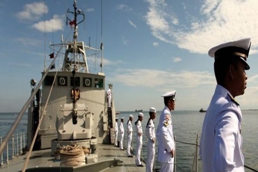  Kemenhub sejak amandement STCW 2010 tidak pernah menerbitkan ijazah pelaut untuk WNA. Tampak dalam gambar para pelaut Indonesia tengah mengarungi samudra. 