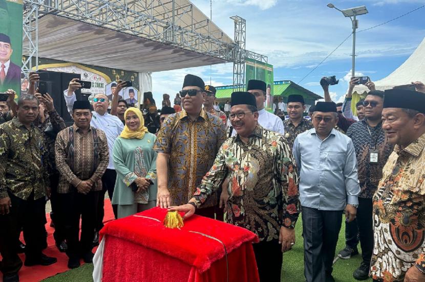 Kementerian Agama (Kemenag) kembali meresmikan lima Kampung Zakat yang tersebar di sejumlah kabupaten/kota di Sulawesi Barat, yang ditandai dengan penandatanganan prasasti oleh Wakil Menteri Agama (Wameneg) Zainut Tauhid Saadi.