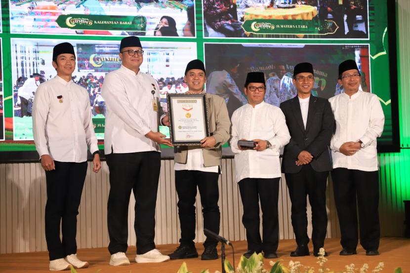 Kementerian Agama (Kemenag) meraih penghargaan dari Museum Rekor Dunia Indonesia (MURI) atas pencapaian dalam pembagian bingkisan Ramadhan terbanyak dan serentak di seluruh Indonesia.