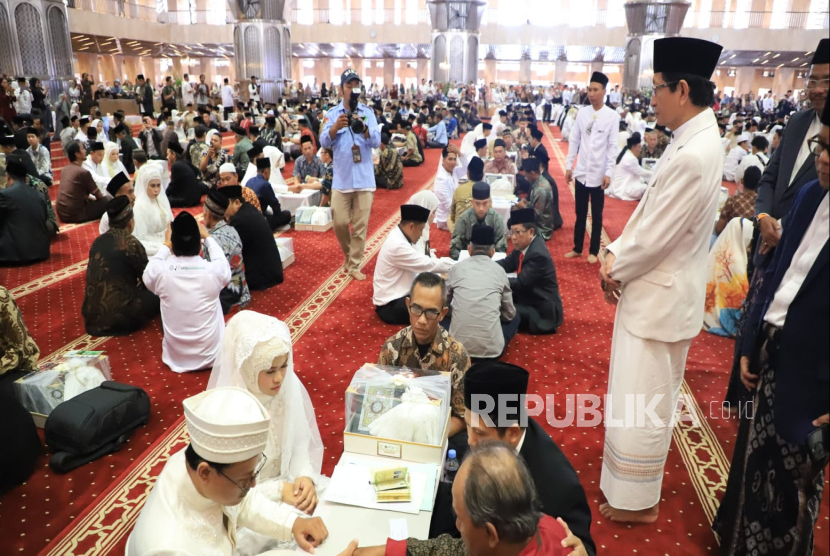 Ilustrasi nikah massal.