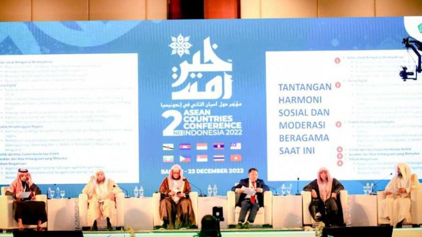 Kementerian Agama RI bekerja sama dengan Kementerian Urusan Islam, Dakwah, dan Penyuluhan Kerajaan Arab Saudi menggelar 2nd ASEAN Countries Conference in Indonesia 2022.