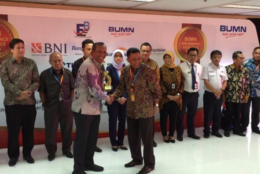 Kementerian BUMN melalui Forum Ekselen BUMN menganugerahkan penghargaan BUMN Performance Excellence Award 2017 kepada PT RNI. 