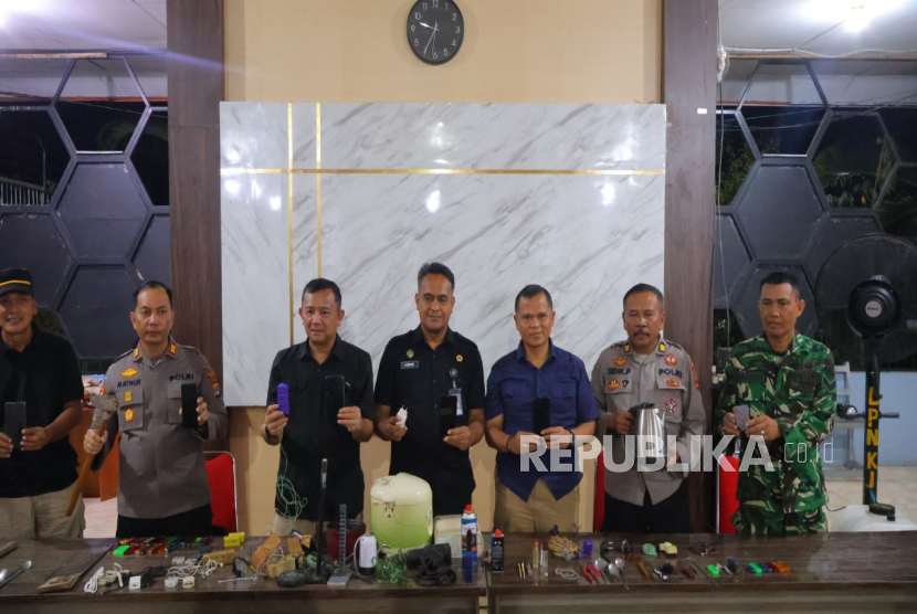 Kementerian Imigrasi dan Pemasyarakatan (Kemenimipas) melalui Direktorat Jenderal Pemasyarakatan gencar melaksanakan razia blok hunian di Lembaga Pemasyarakatan (Lapas) maupun Rumah Tahanan Negara (Rutan) minimal dua kali sepekan. 