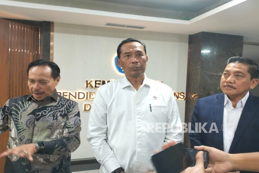 Kementerian Kesehatan (Kemenkes) bersama Kementerian Pendidikan Tinggi, Sains, dan Teknologi (Kemendiktisaintek) secara resmi membentuk Komite Bersama. 