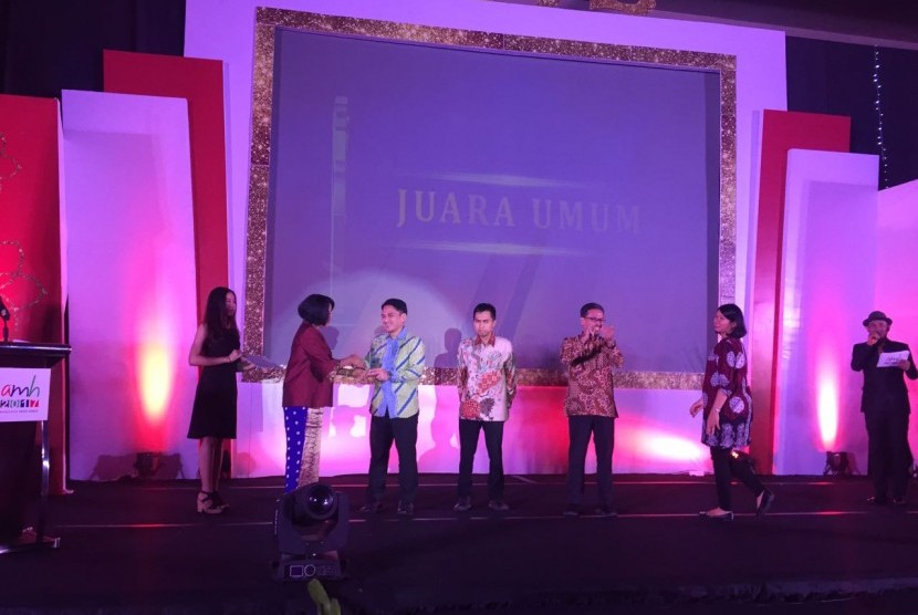 Malam Anugerah Media Humas (AMH) 2017 di Palembang.