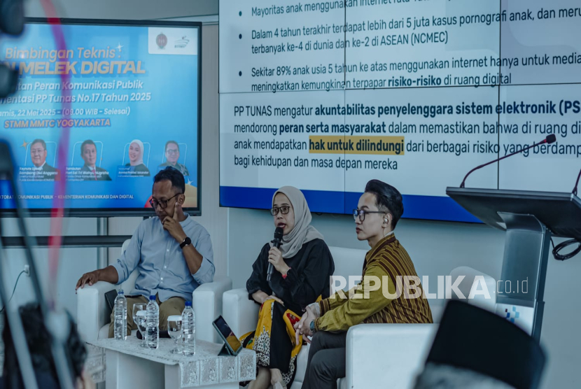 Kementerian Komunikasi dan Digital serta Pemerintah Daerah DIY melalui Dinas Kominfo DIY menghadirkan kegiatan bertema ASN melek digital.