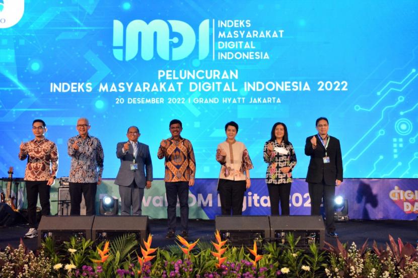 Kementerian Komunikasi dan Informatika telah melaksanakan Program Digital Talent Scholarship 2022 dengan target untuk memberikan beasiswa pelatihan intensif kepada 200 ribu peserta agar memiliki keterampilan bidang teknologi informasi dan komunikasi.