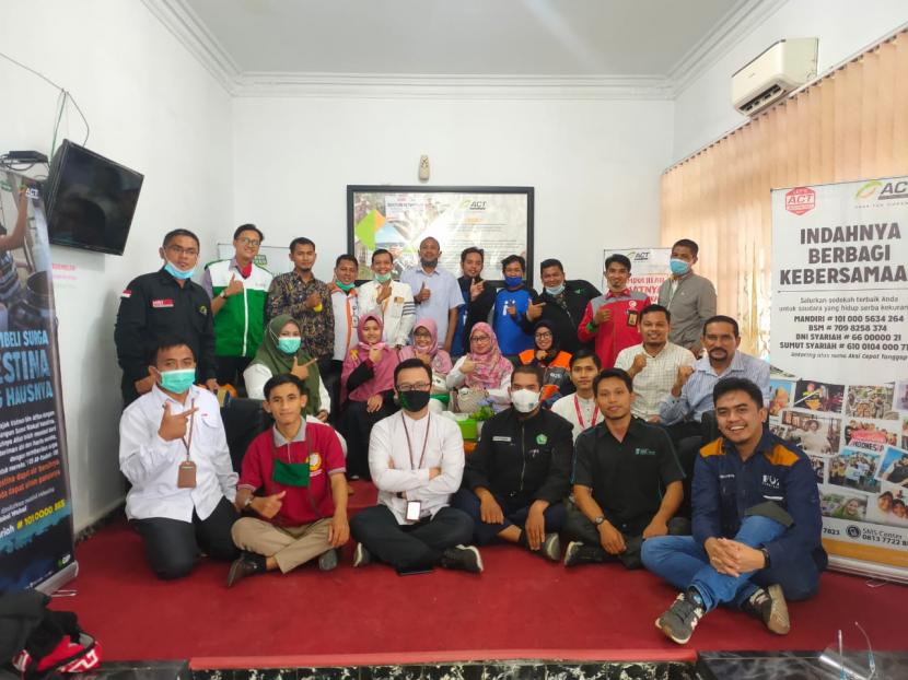 Kementerian Koordinator (Kemenko) Pembangunan Manusia dan Kebudayaan (PMK) melakukan silaturahim ke Forum Zakat (FoZ) Sumatera Utara, bertempat diSekretariat Lembaga ACT, Medan, Senin (21/9).