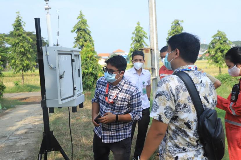Kementerian Lingkungan Hidup dan Kehutanan (KLHK) RI menyebutkan kualitas air dan udara di wilayah Kabupaten Cilacap masih dalam ambang batas wajar dan aman, pascakebakaran tangki di area 39 Kilang Pertamina Cilacap. 
